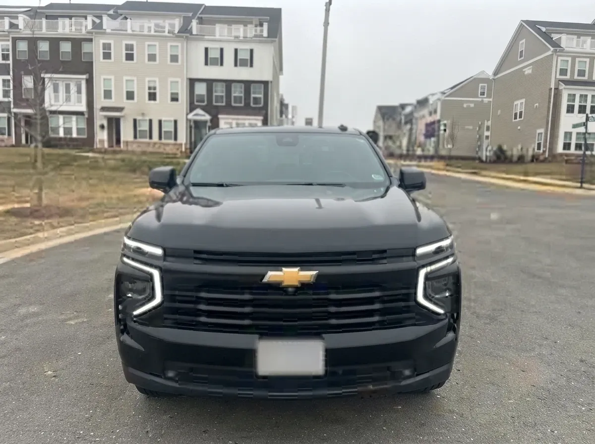 Black Chevrolet Suburban, photo 2 for airport transfers Black Chevrolet Suburban, photo 2 for airport transfers