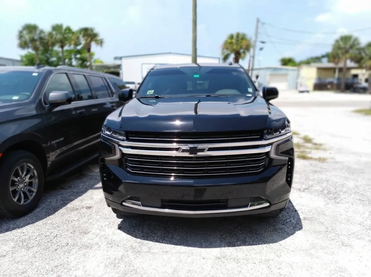 Black Chevrolet Suburban for airport transfers Black Chevrolet Suburban for airport transfers