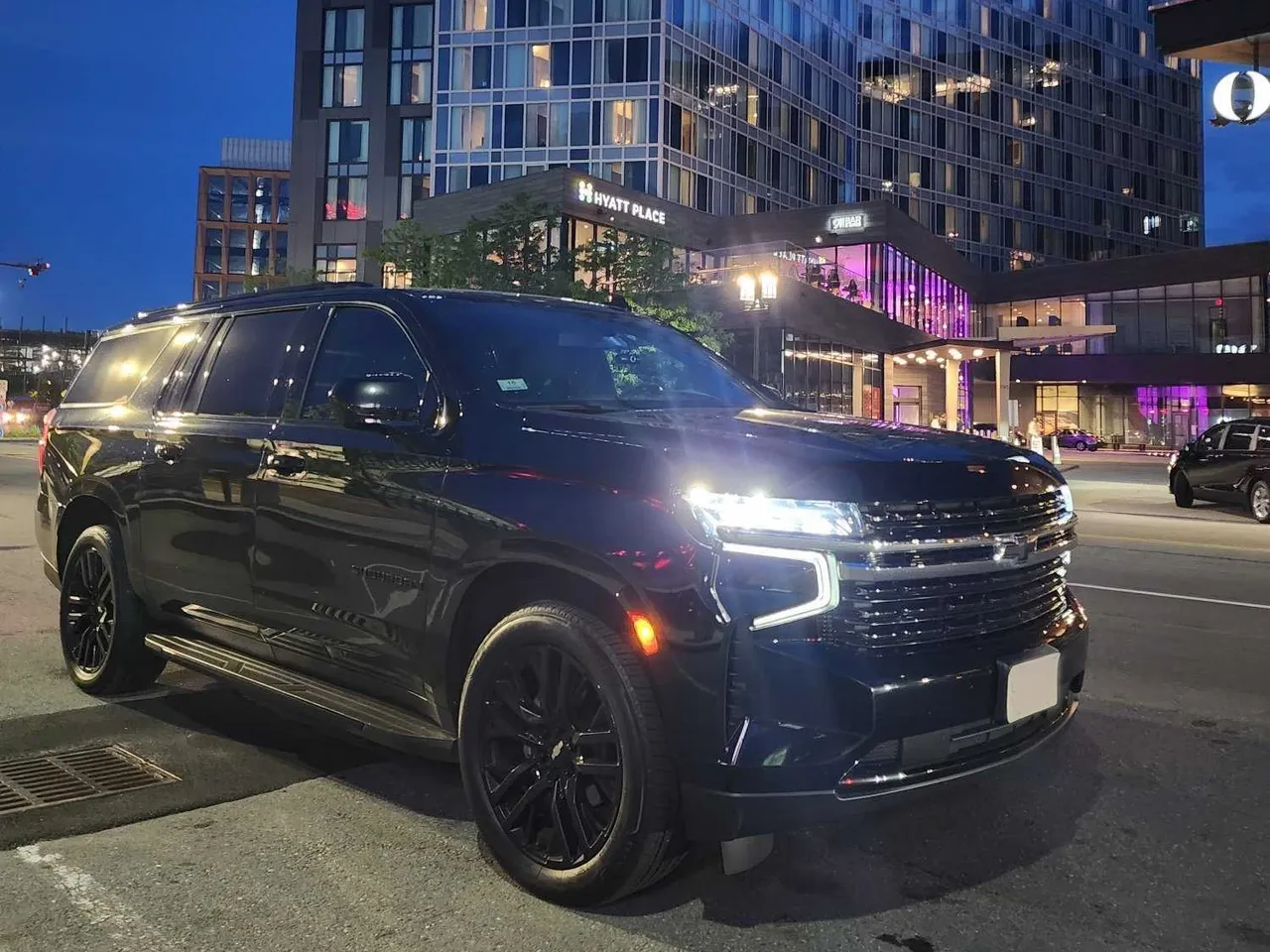 Black Chevrolet Suburban for airport transfers Black Chevrolet Suburban for airport transfers