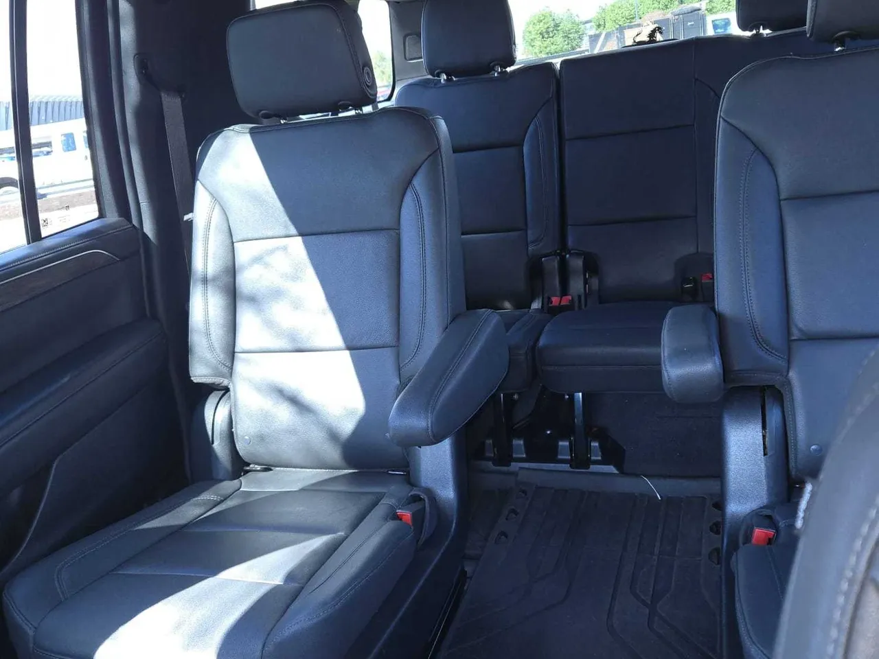 Black Chevrolet Suburban, photo 2 for airport transfers