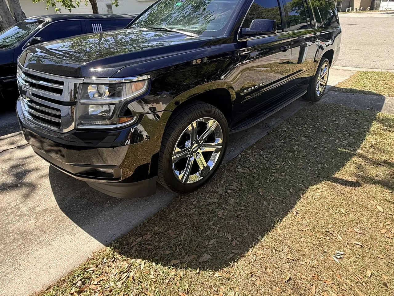 Black Chevrolet Suburban for airport transfers Black Chevrolet Suburban for airport transfers