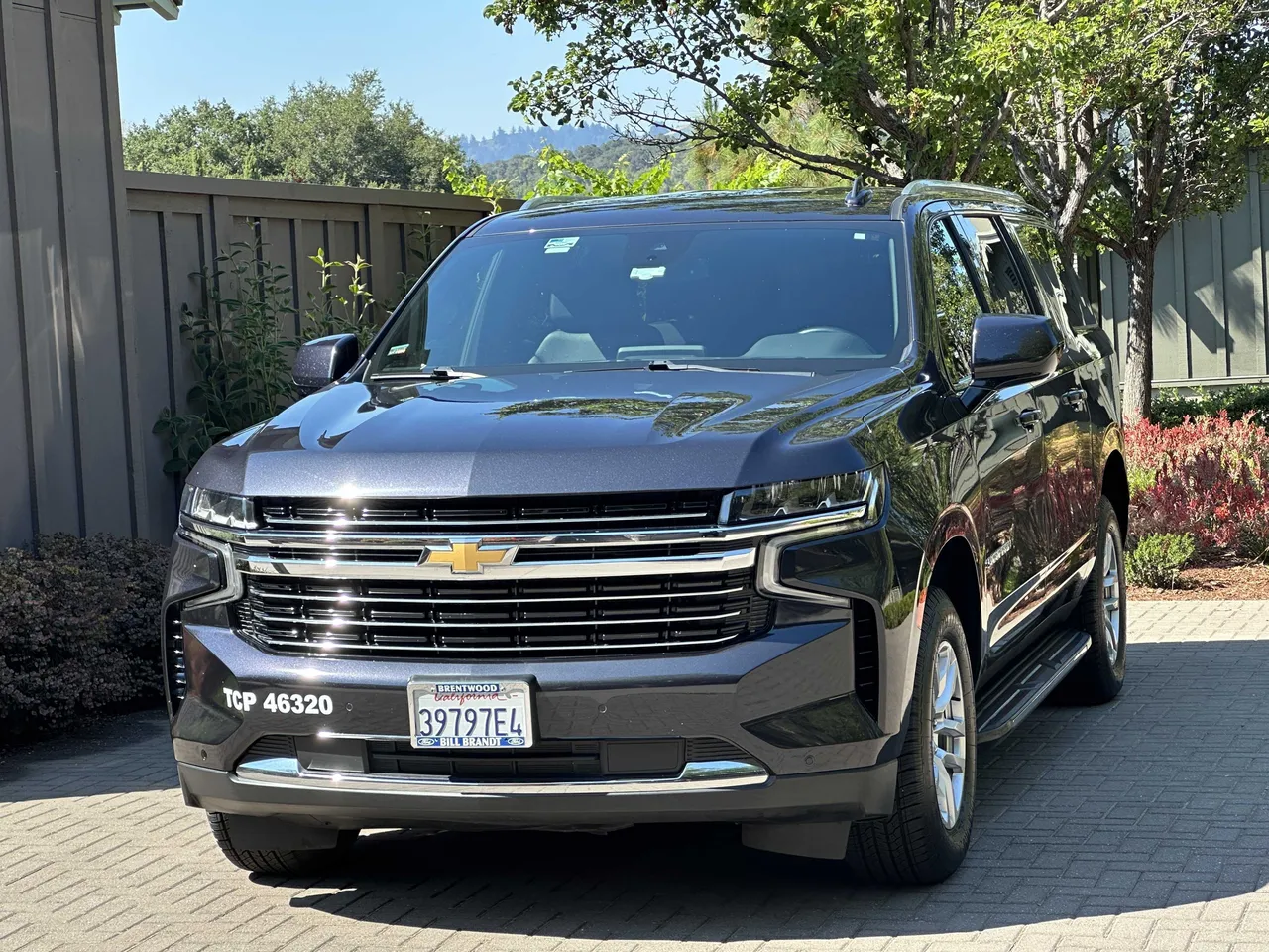 Black Chevrolet Suburban for airport transfers in Alameda County, CA