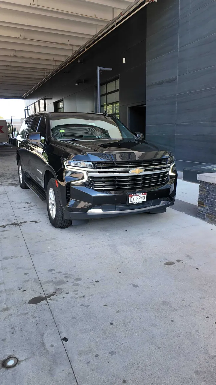 Black Chevrolet Suburban, photo 2 for airport transfers in San Juan County, NM