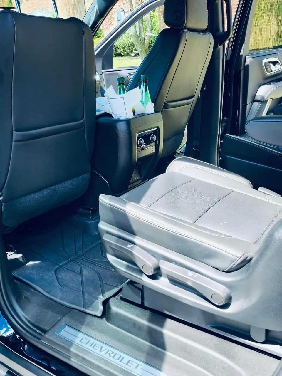Chevrolet Suburban interior with captain's chairs for airport transfers Chevrolet Suburban interior with captain's chairs for airport transfers