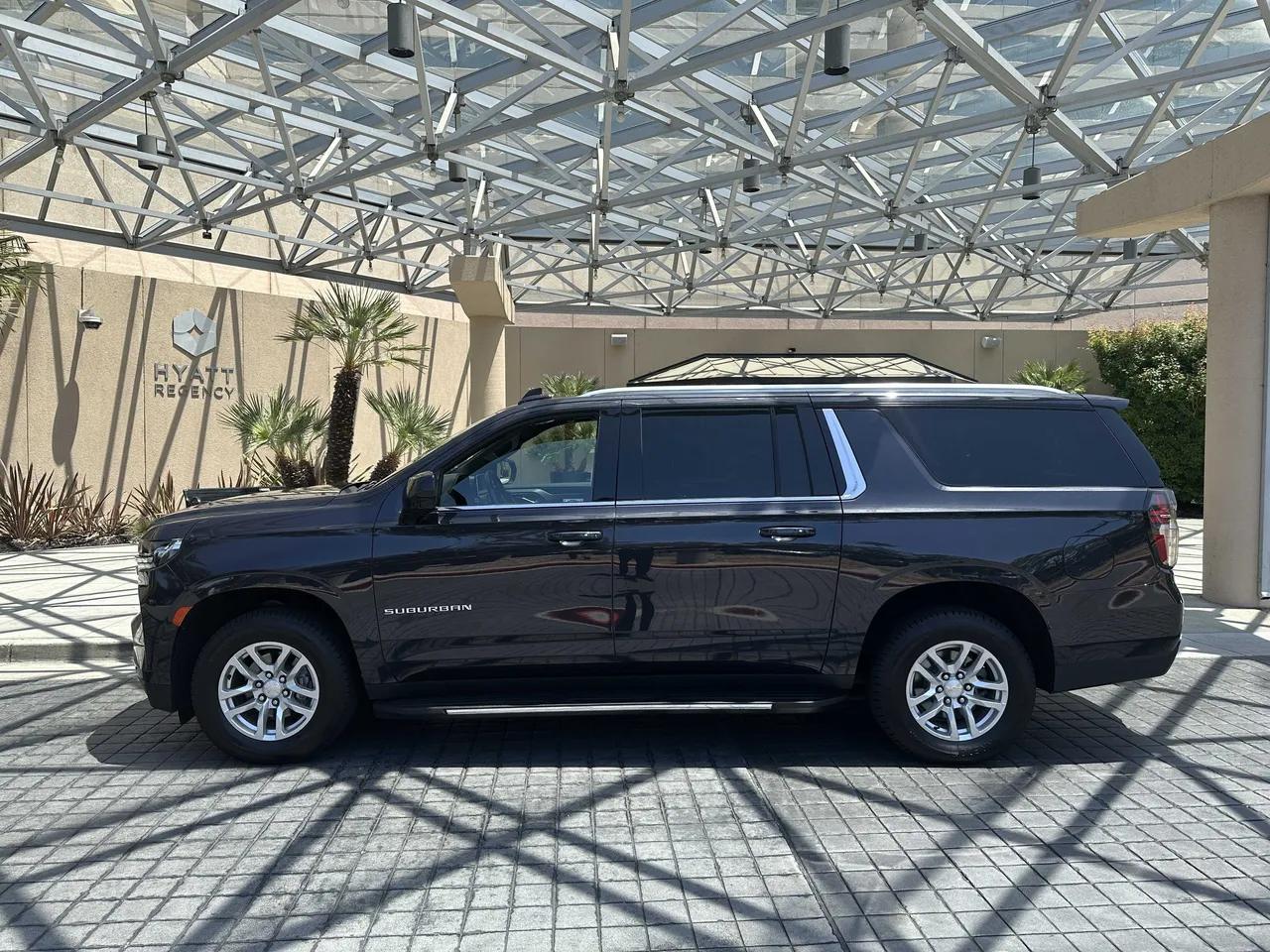 Black Chevrolet Suburban, photo 3 for airport transfers in Alameda County, CA