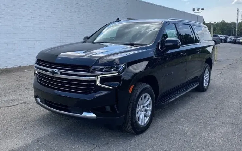 Chevrolet Suburban Luxury SUV for airport transfers