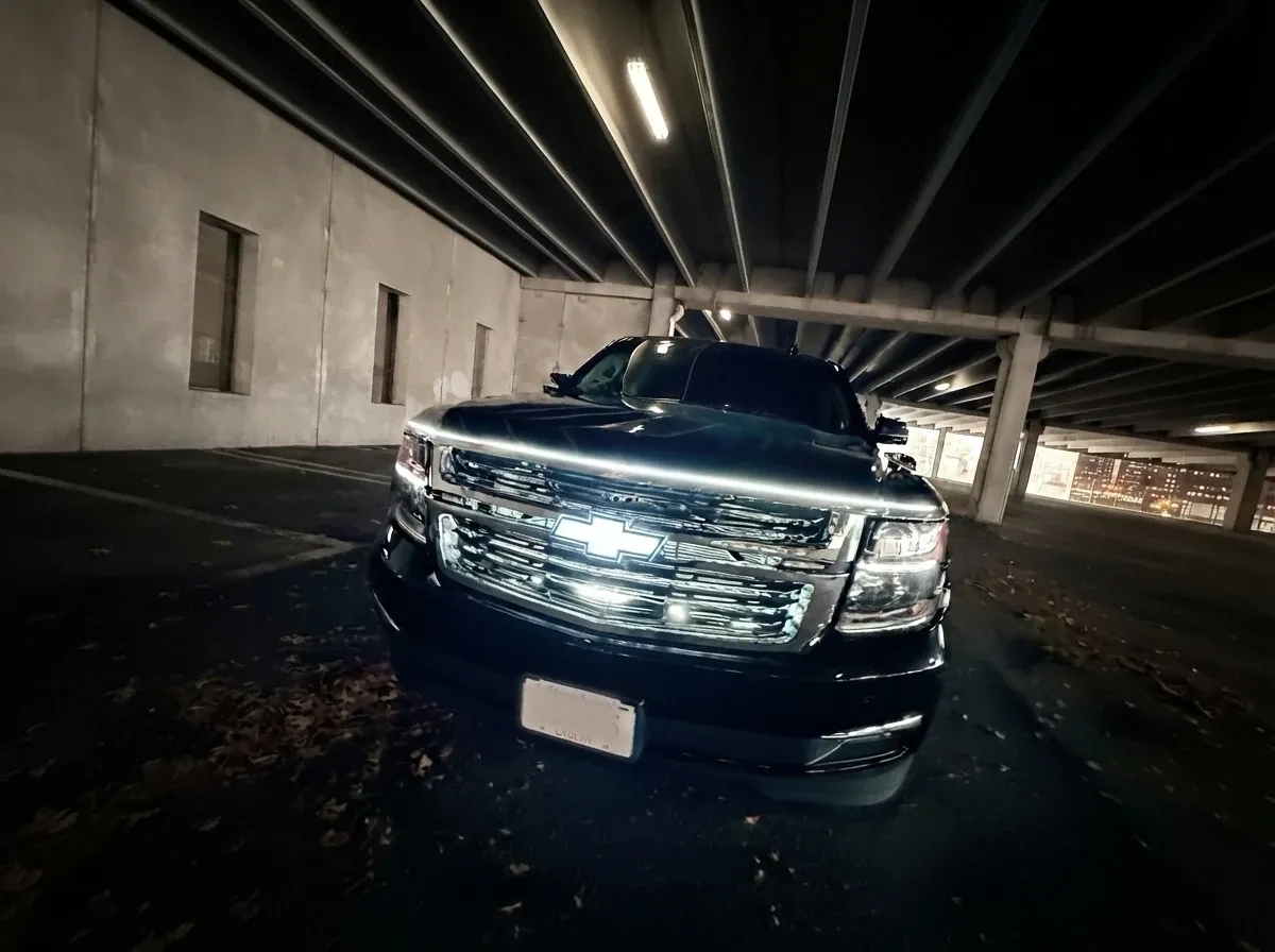 Black Chevrolet Suburban XLT, photo 3 for airport transfers