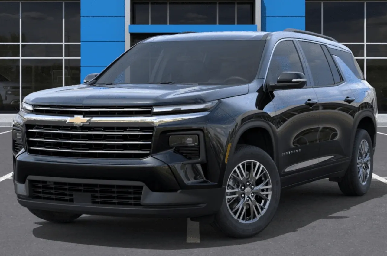 Black Chevrolet Traverse LT for airport transfers