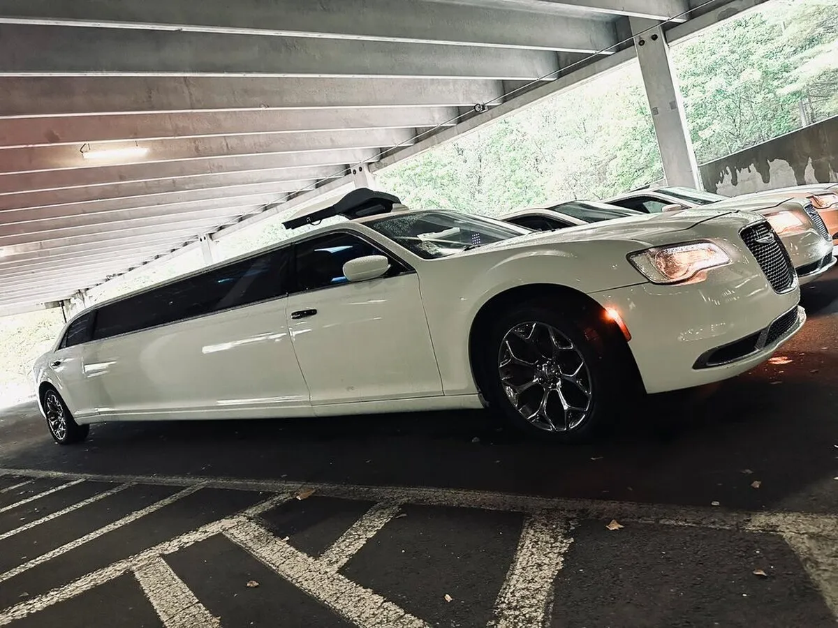 White Chrysler 300 for limo rental White Chrysler 300 for limo rental
