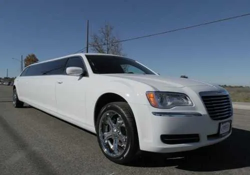 White Chrysler 300 Limo exterior, photo 2 for prom car rental in Lexington, NY
