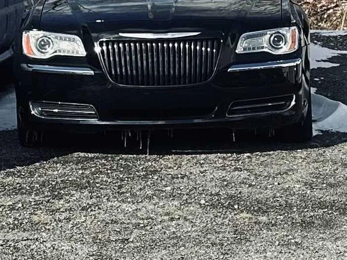 Pink Chrysler Limousine, photo 3 for limo rental Pink Chrysler Limousine, photo 3 for limo rental