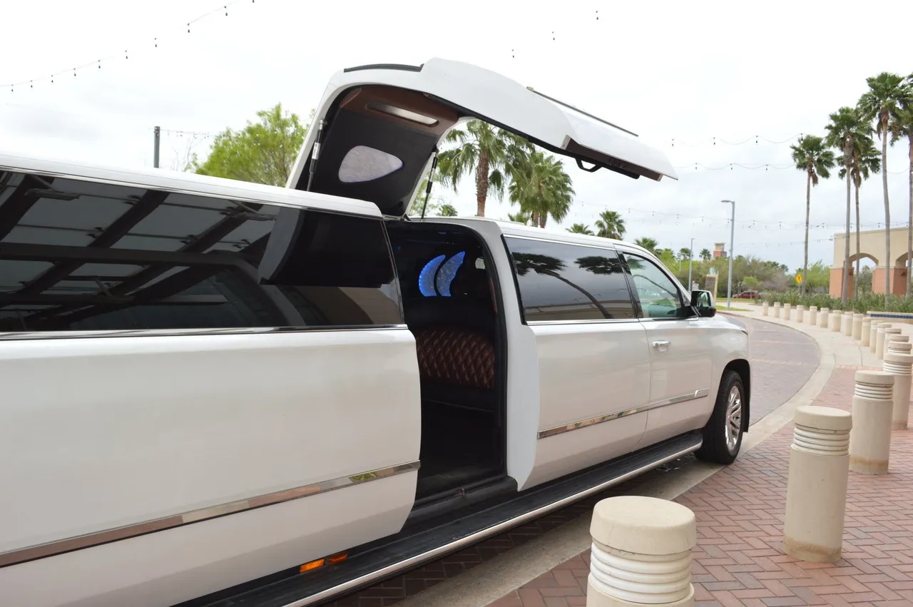 Black Escalade Limousines, photo 7 for limo rental in Mcallen, TX Black Escalade Limousines, photo 7 for limo rental in Mcallen, TX