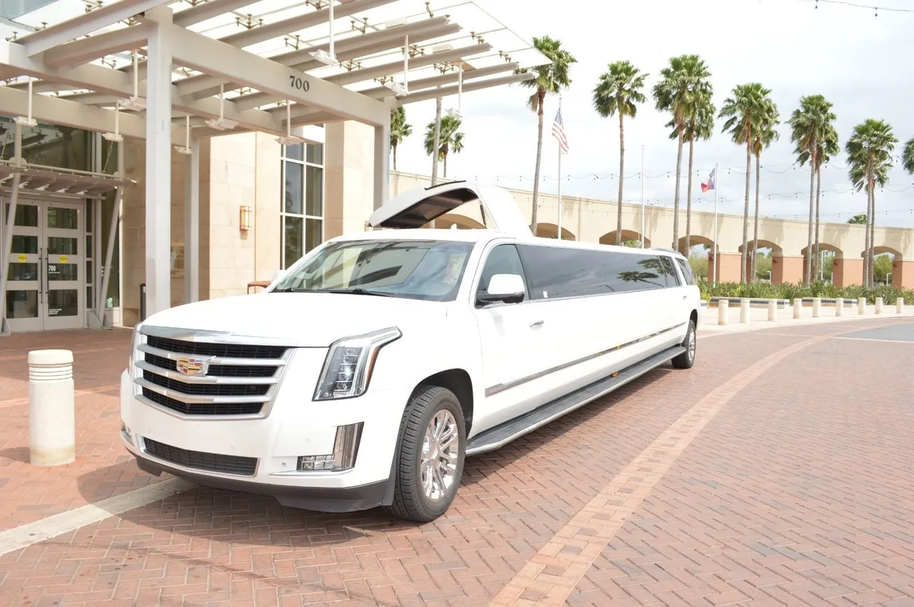 Black Escalade Limousines, photo 5 for limo rental in Mcallen, TX Black Escalade Limousines, photo 5 for limo rental in Mcallen, TX