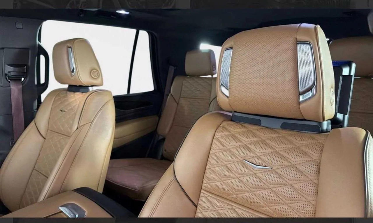Cadillac Escalade Platinum interior for airport transfers Cadillac Escalade Platinum interior for airport transfers