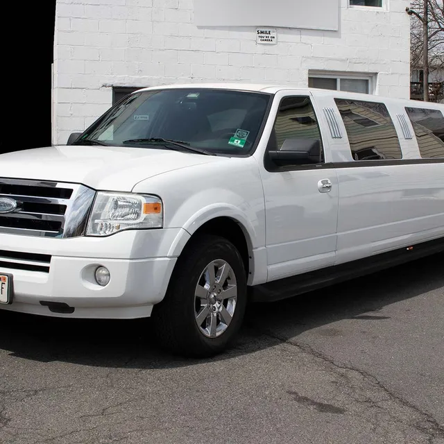 White Expedition Stretch for limo rental in Flourtown, PA