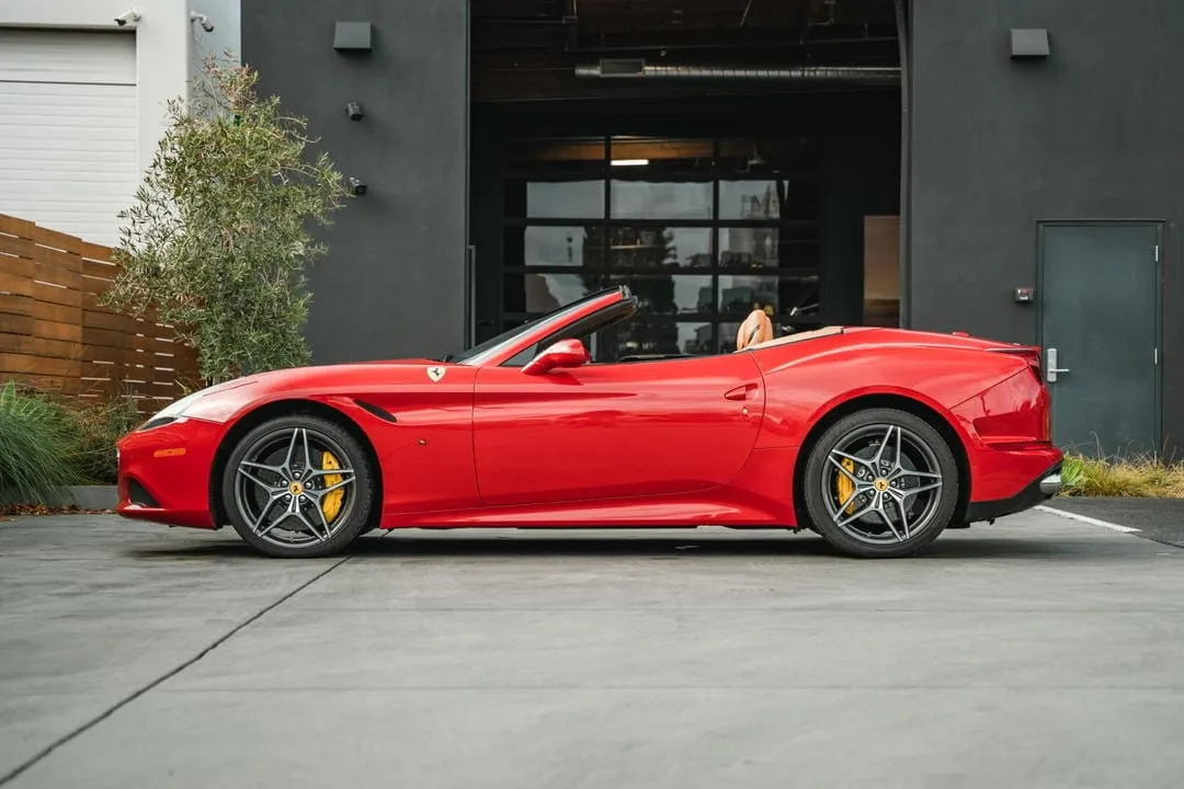Red Ferrari California T, photo 3 for sports car rental Red Ferrari California T, photo 3 for sports car rental