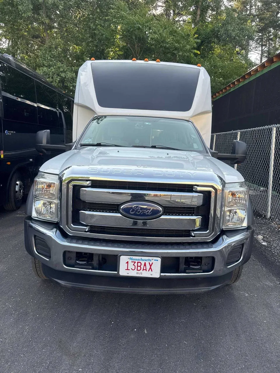 White Ford 550 Mini Coach, photo 2 for winery tour transport in Chazy, NY