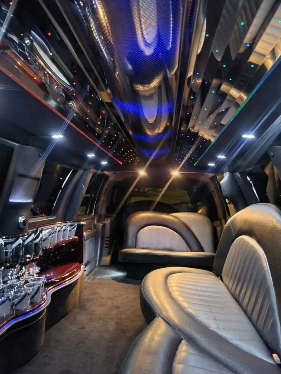 Ford Expedition Limo interior, photo 3 for limo rental in Little River Academy, TX