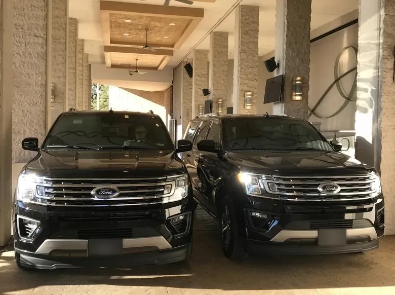 Black Ford Expedition MAX, photo 3 for airport transfers Black Ford Expedition MAX, photo 3 for airport transfers