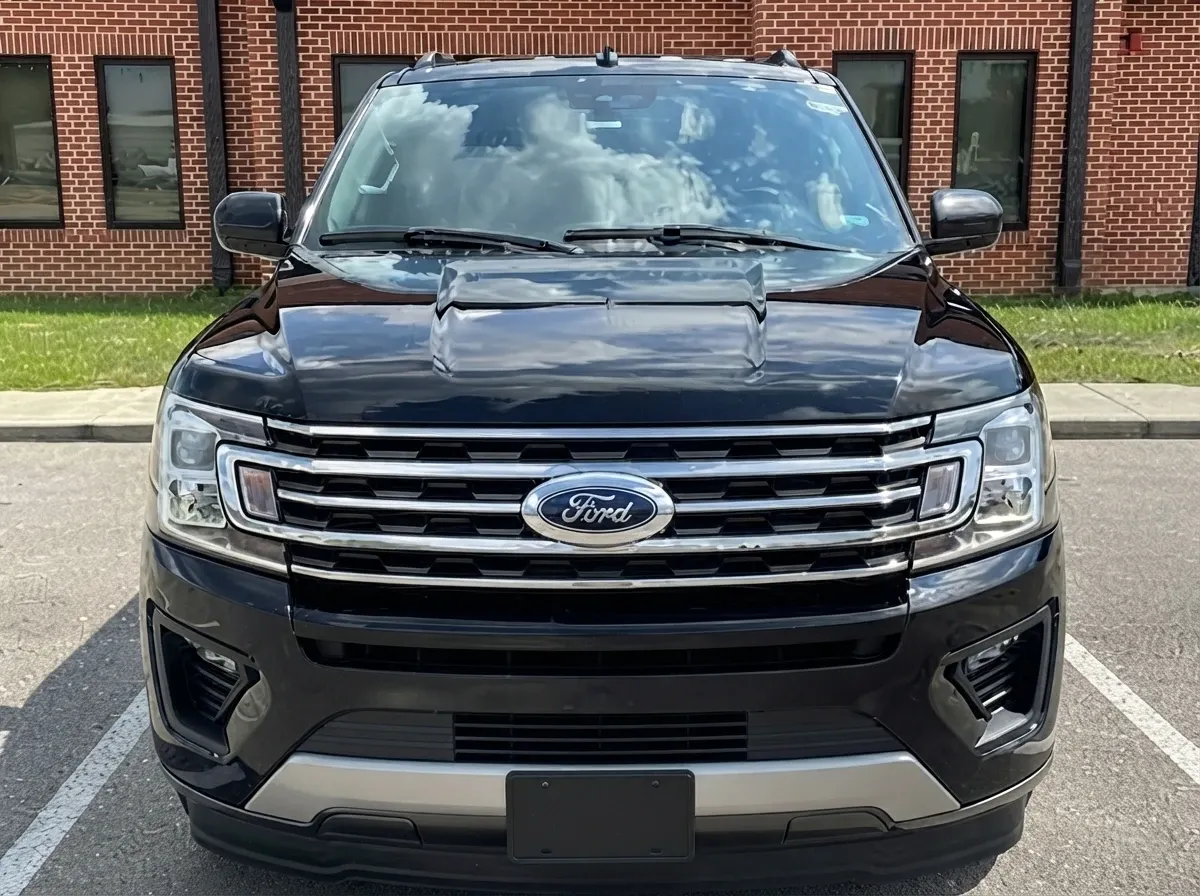 Black Ford Expedition MAX, photo 5 for airport transfers Black Ford Expedition MAX, photo 5 for airport transfers