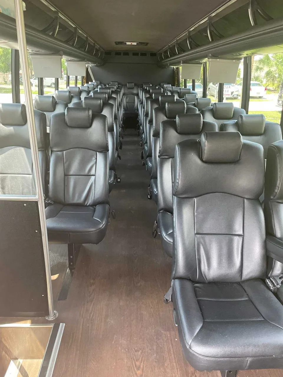Black Freightliner Luxury Coach, photo 2 for charter bus rental in Glennville, GA