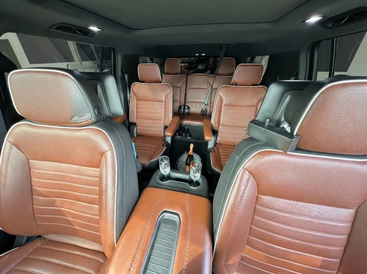 GMC SUV for airport transfers GMC SUV for airport transfers