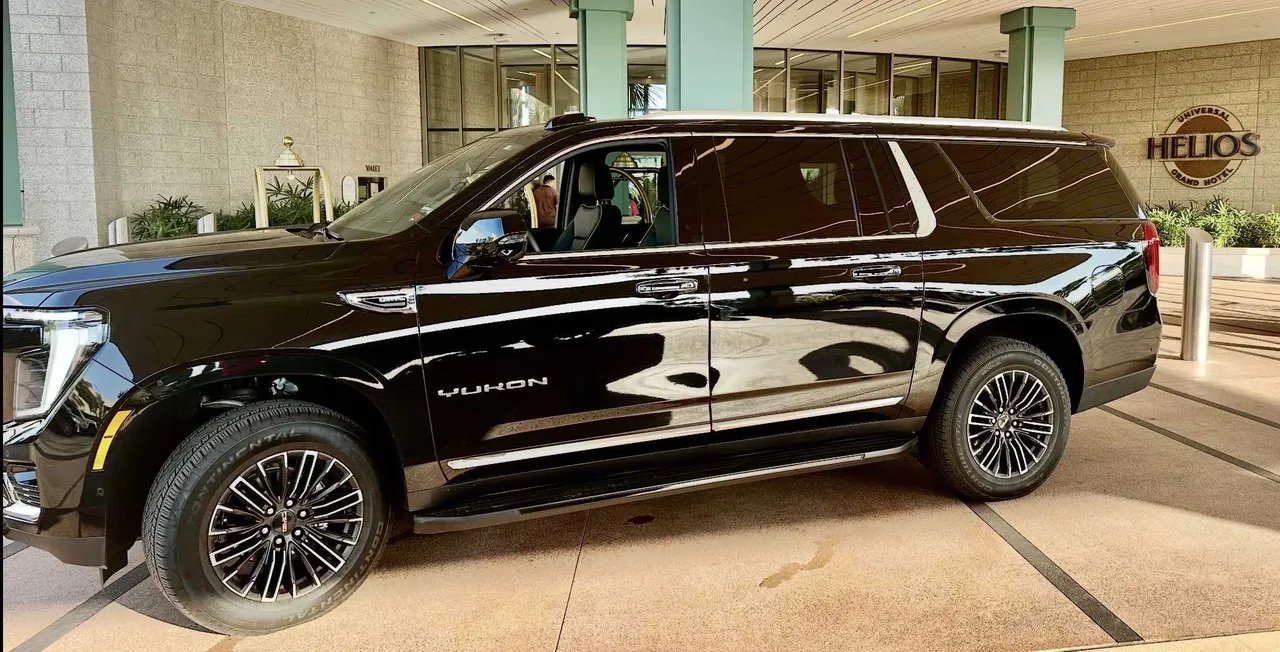Black GMC Yukon for airport transfers in Polk County, FL