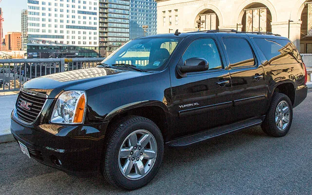 GMC Yukon for airport transfers GMC Yukon for airport transfers