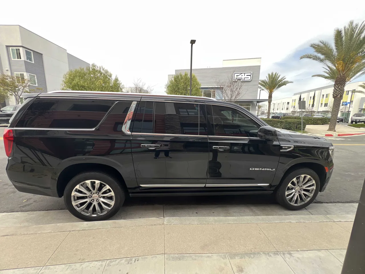 Black GMC Yukon, photo 2 for airport transfers in San Ysidro, CA