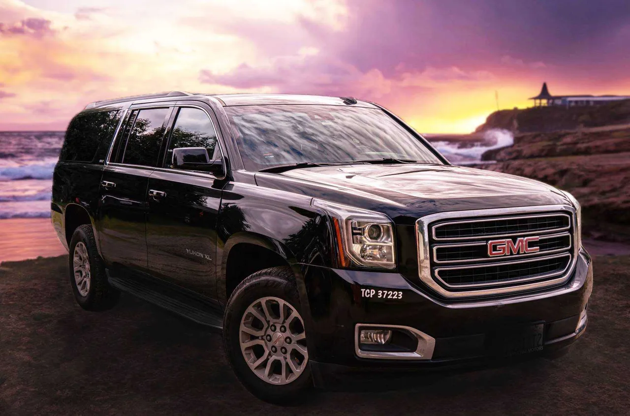 Black GMC Yukon for airport transfers in Scotts Valley, CA