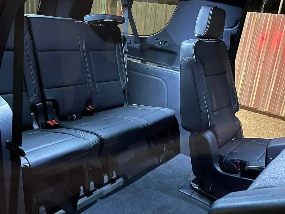 Black GMC Yukon, photo 3 for airport transfers Black GMC Yukon, photo 3 for airport transfers