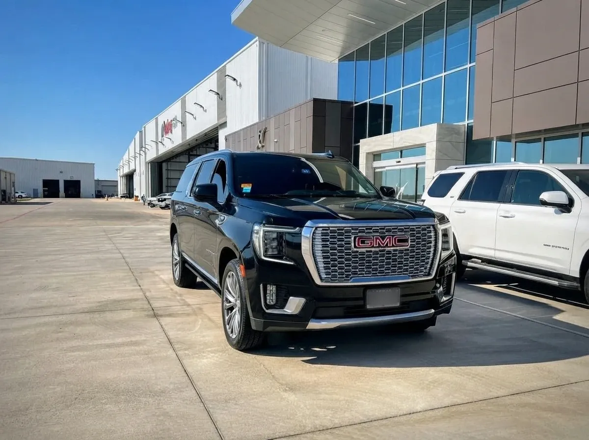 GMC Yukon Denali XL for airport transfers GMC Yukon Denali XL for airport transfers