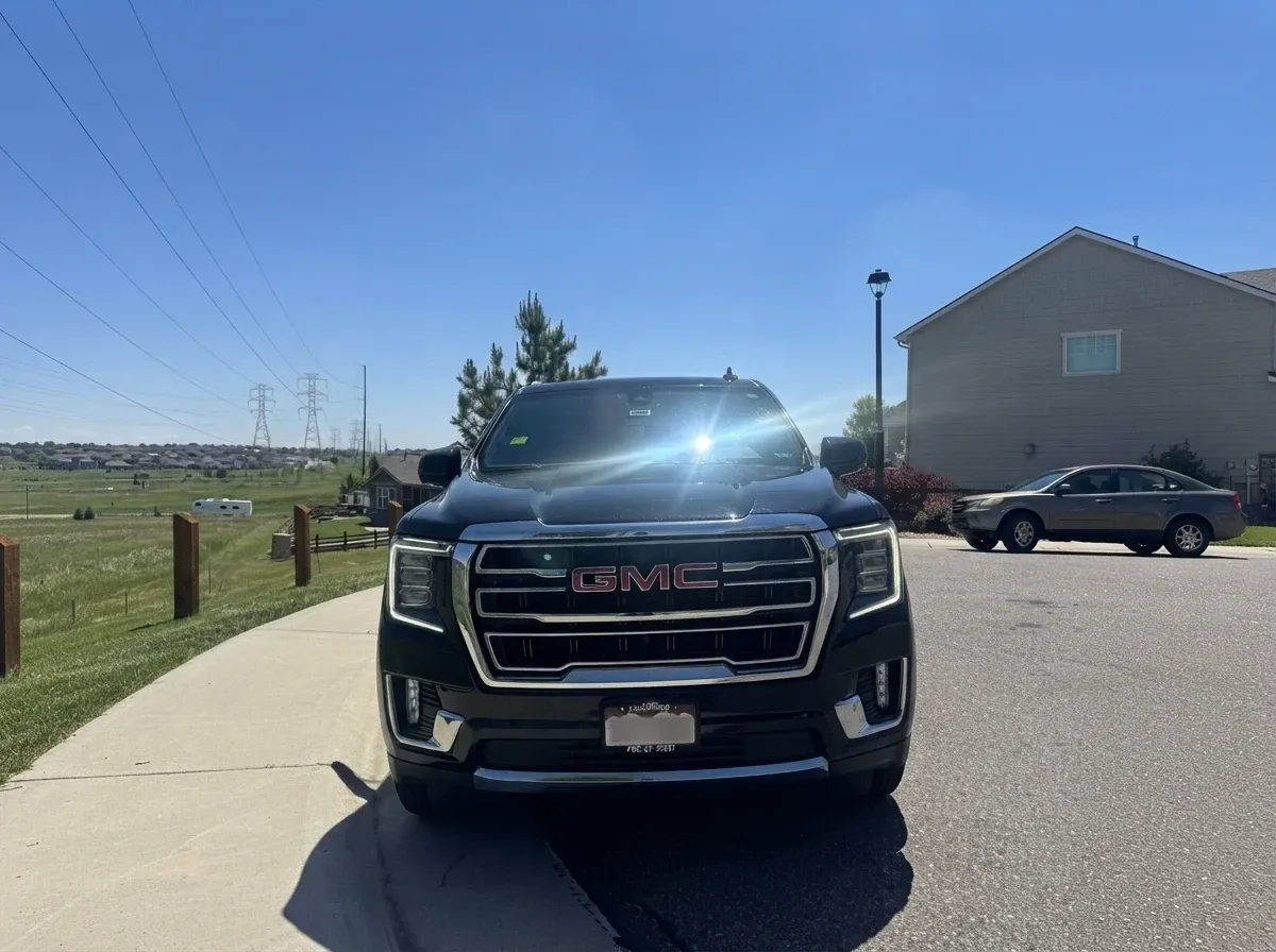 Black GMC Yukon XL, photo 5 for airport transfers