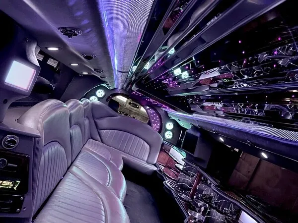 White H2 Hummer, photo 2 for limo rental White H2 Hummer, photo 2 for limo rental