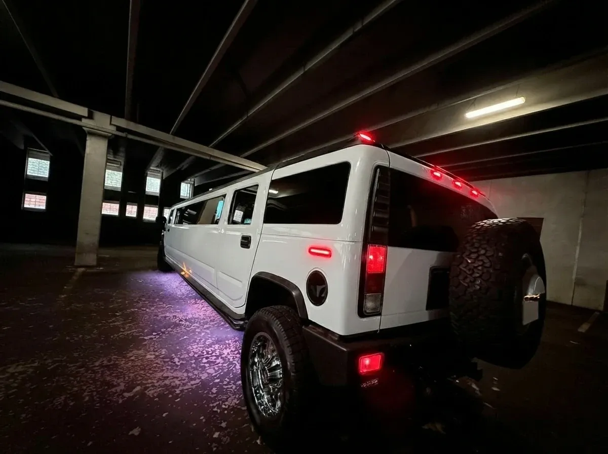 White H2 Hummer, photo 3 for limo rental White H2 Hummer, photo 3 for limo rental