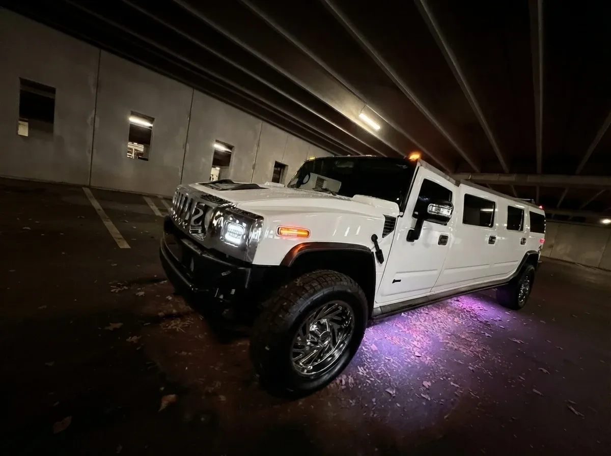 White H2 Hummer, photo 4 for limo rental White H2 Hummer, photo 4 for limo rental