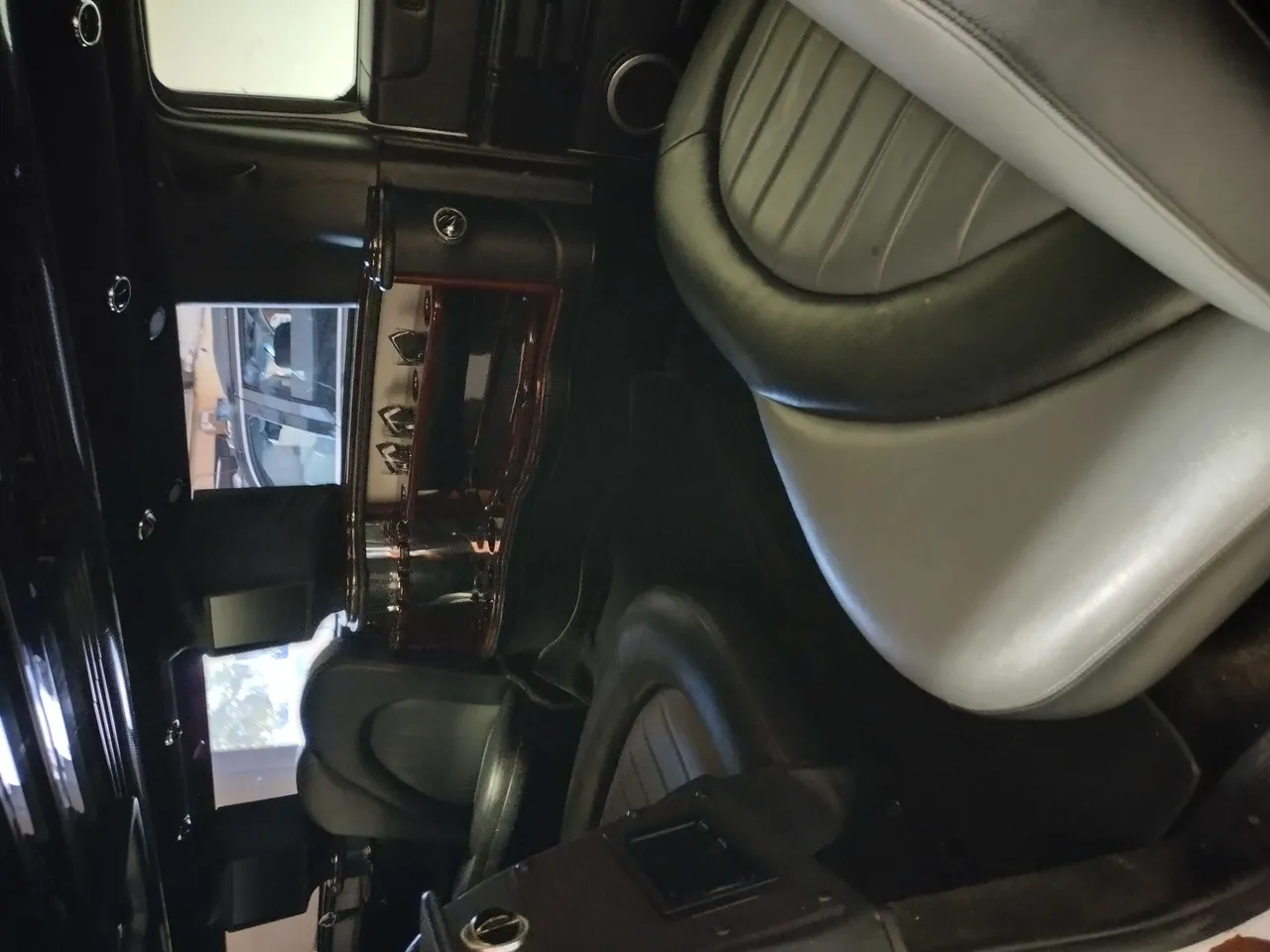 Hummer Limousine interior for hummer limo rental in Allgood, AL