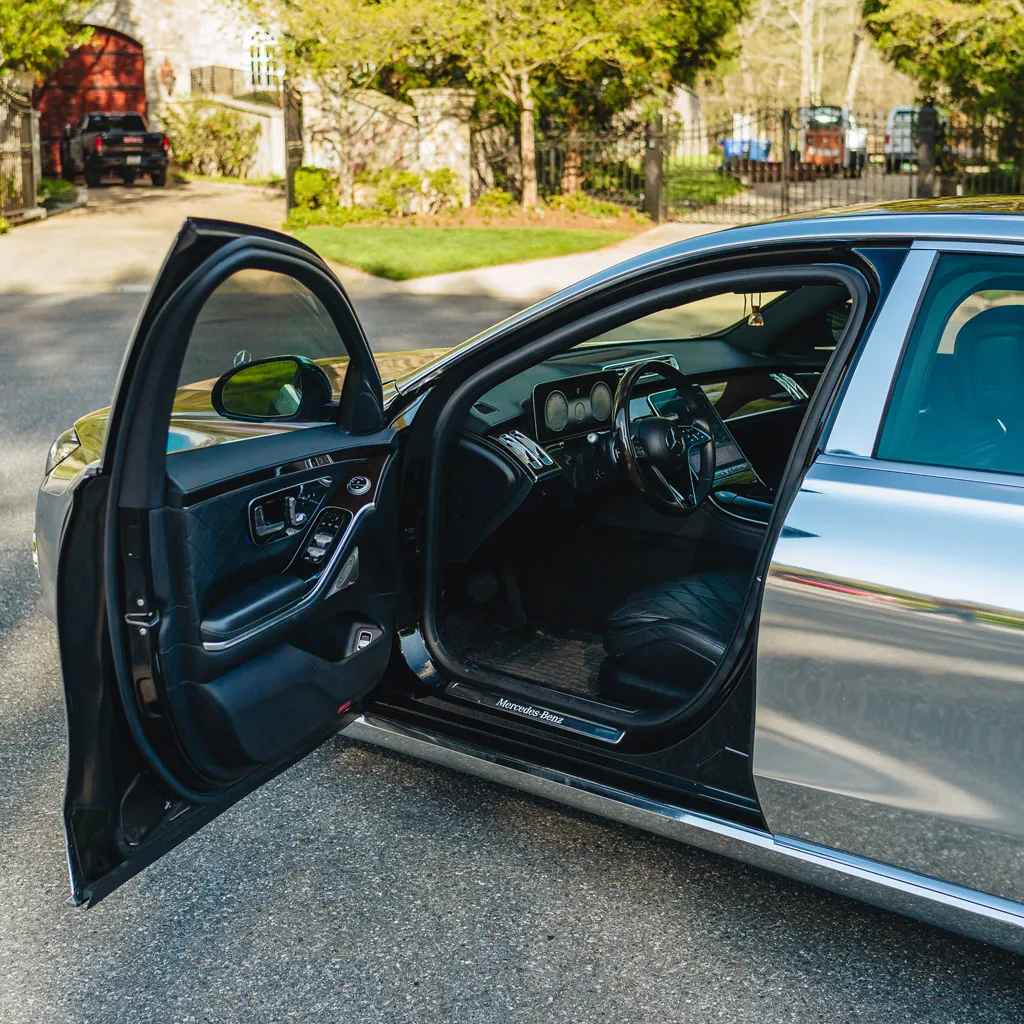 Silver ‘Kanye Maybach’ Full Chrome 2022 Mercedes-Benz S580, photo 6 for luxury car rental