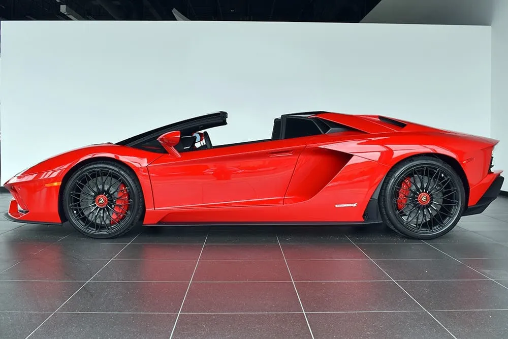 Red Lamborghini Aventador S, photo 6 for sports car rental