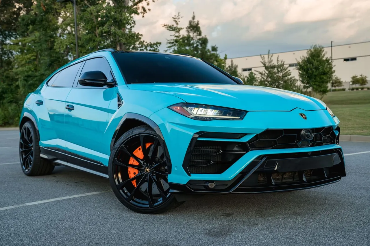 Blue Lamborghini Urus, photo 4 for airport transfers Blue Lamborghini Urus, photo 4 for airport transfers