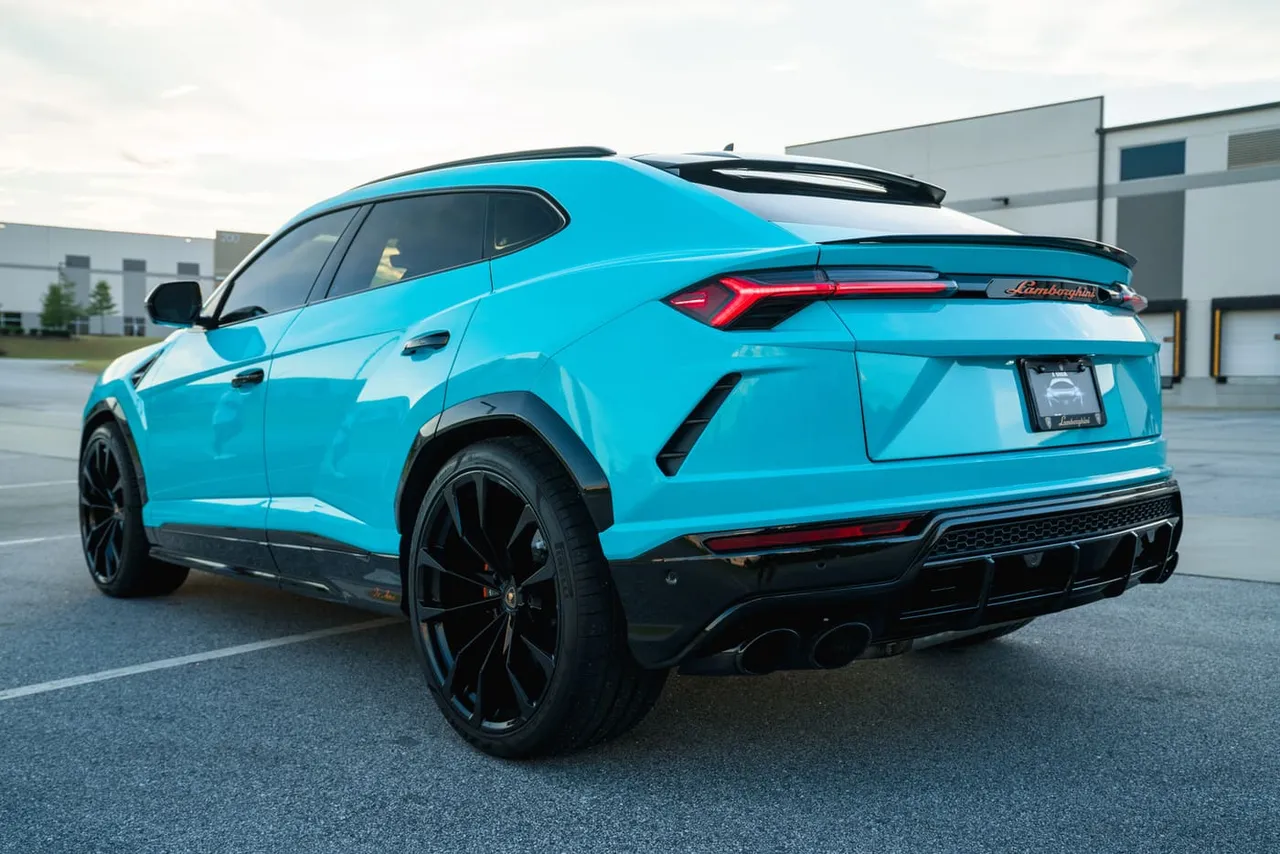 Blue Lamborghini Urus, photo 7 for exotic car rental in Houston, TX Blue Lamborghini Urus, photo 7 for exotic car rental in Houston, TX