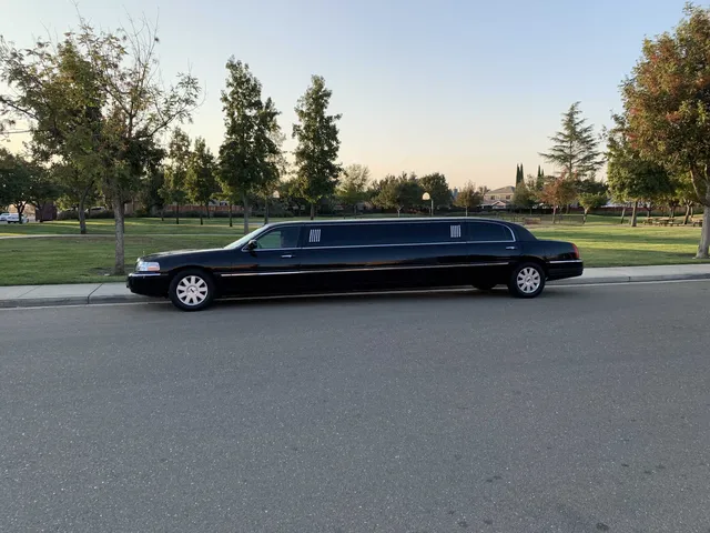 Black 8 Passenger Stretch Limousine for limo rental in Burlingame, CA