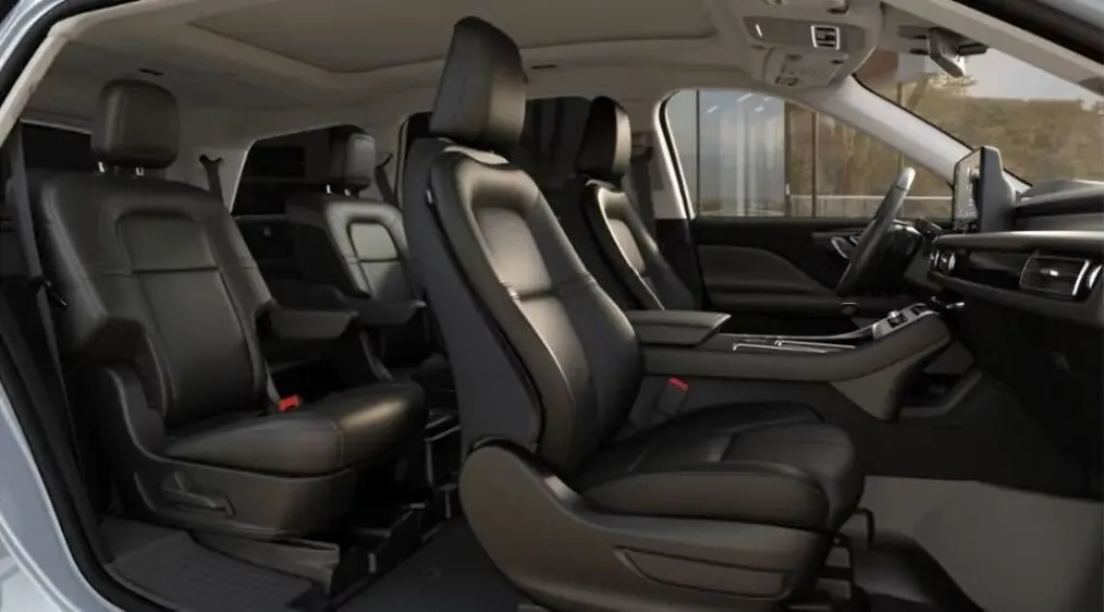 Lincoln Aviator Luxury Crossover SUV, photo 2 for airport transfers Lincoln Aviator Luxury Crossover SUV, photo 2 for airport transfers