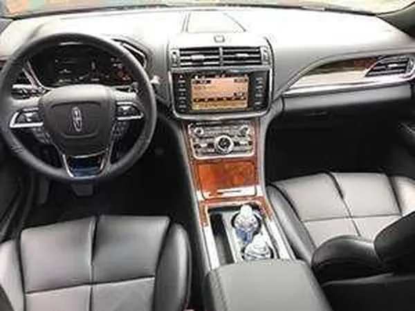 Lincoln Continental Sedan for sedan rental Lincoln Continental Sedan for sedan rental