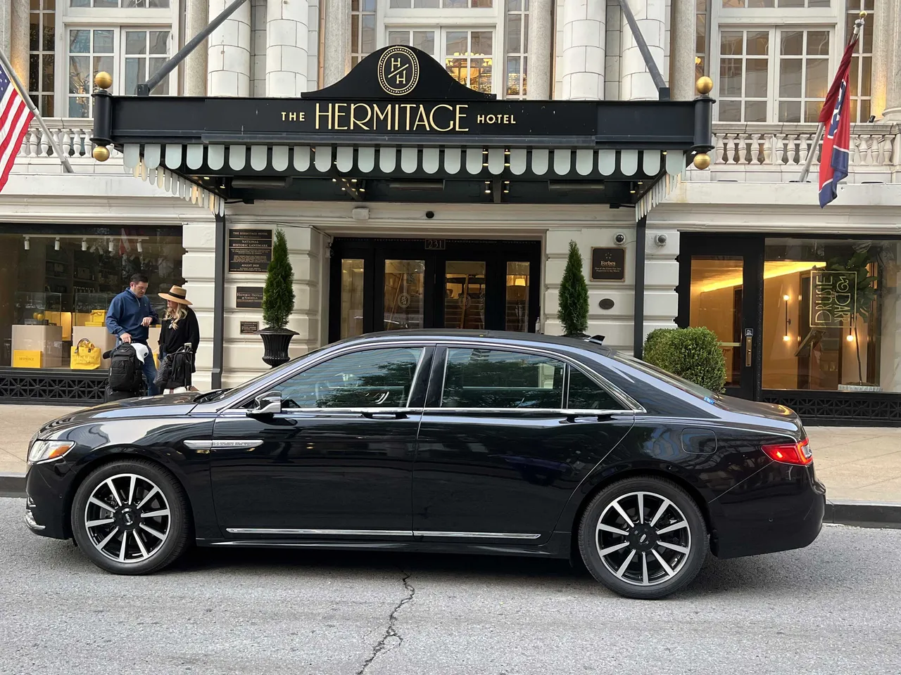 Black Lincoln Continental Sedan, photo 2 for sedan rental in Haubstadt, IN