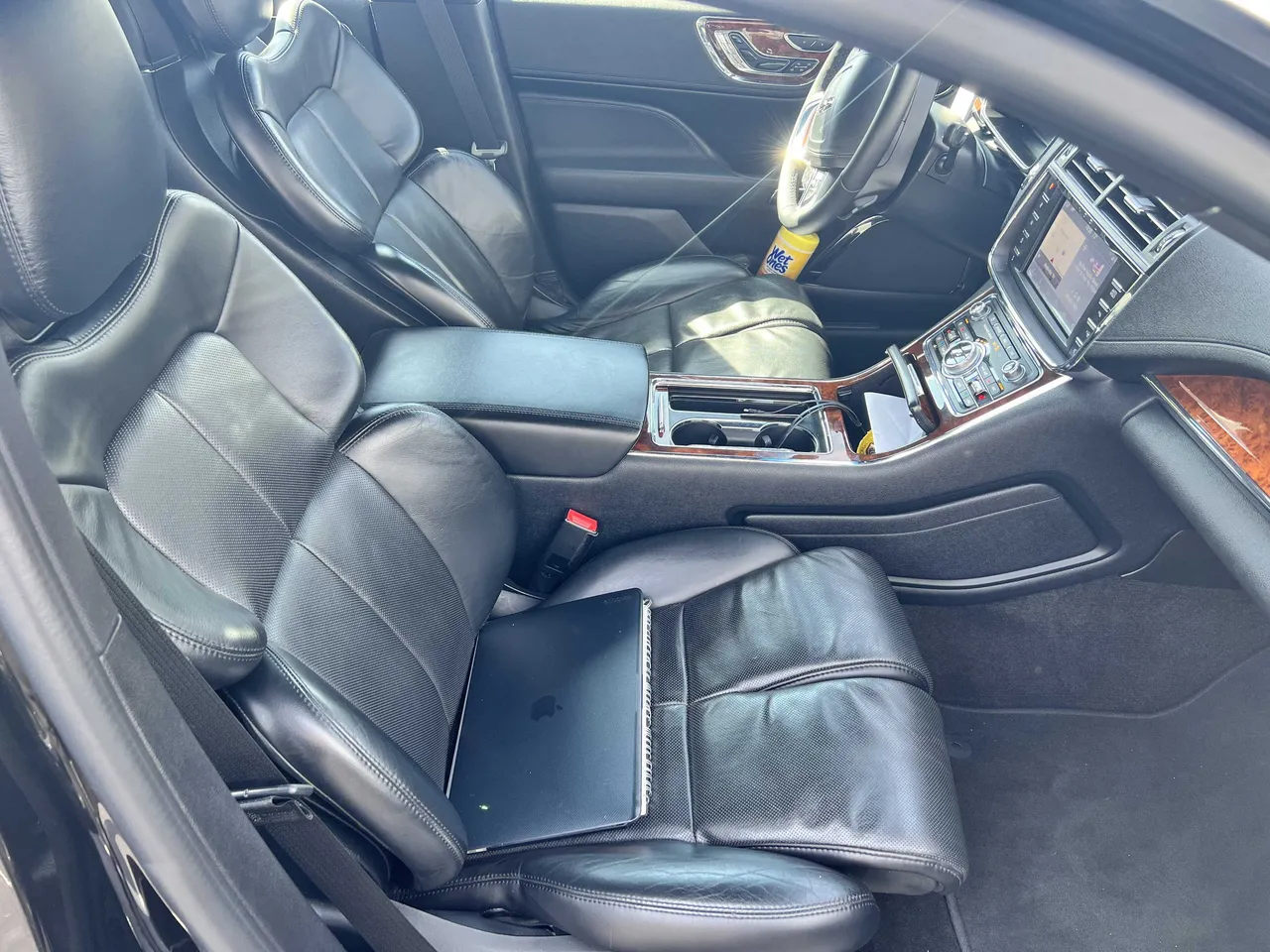 Black Lincoln Continental Sedan, photo 5 for sedan rental in Haubstadt, IN
