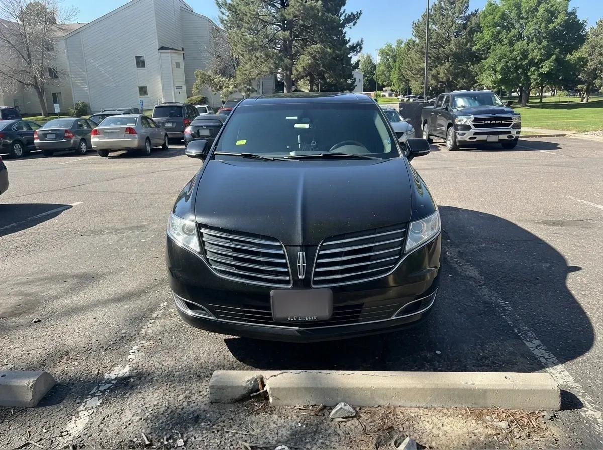Black Lincoln MKT for airport transfers
