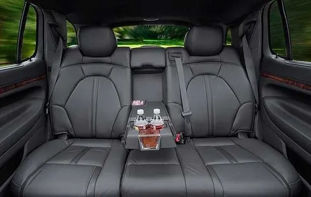 Lincoln MKT Crossover for black car service in Troy, VA Lincoln MKT Crossover for black car service in Troy, VA