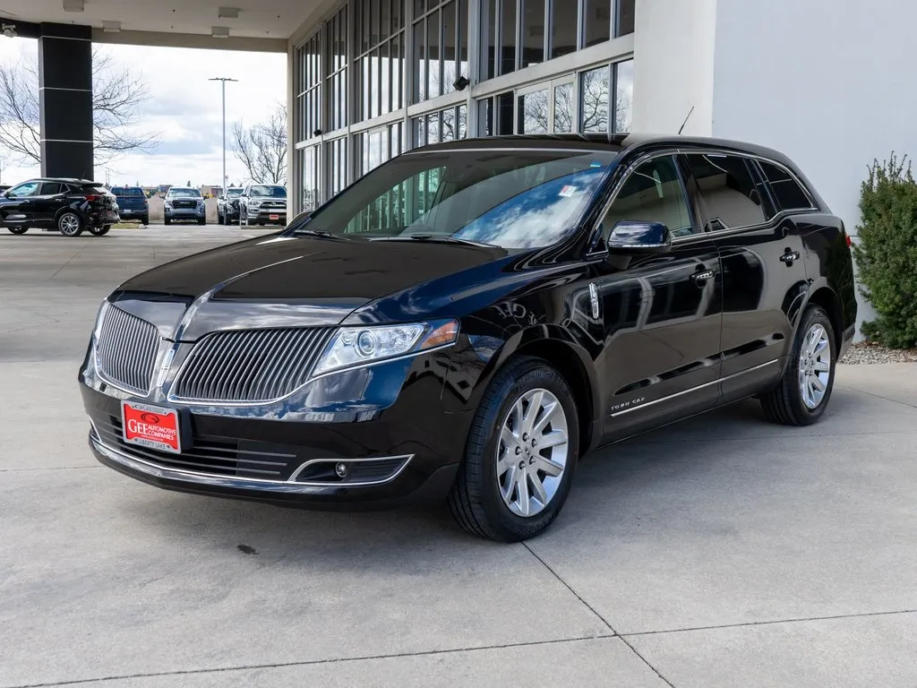 Black Lincoln MKT Executive Sedans, photo 3 for sedan rental in Cascade, MT