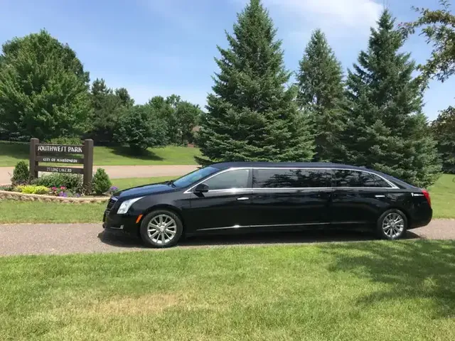 Black Lincoln MKT Limousine for limo rental in Saint Paul, MN Black Lincoln MKT Limousine for limo rental in Saint Paul, MN